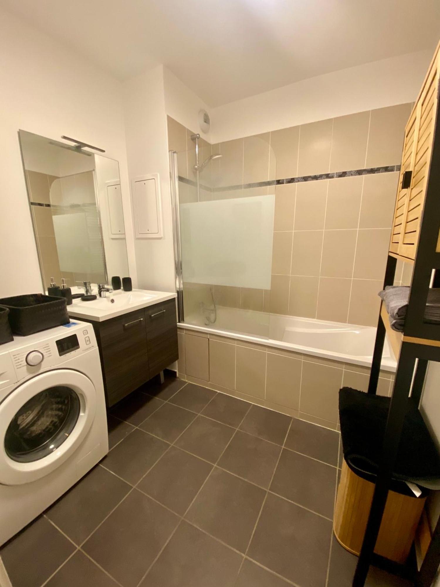 Apartmán Loft Industriel A Cote De La Defense Nanterre Exteriér fotografie